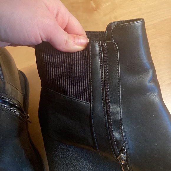 Beston black wedges; Size 11 - Picture 5 of 6